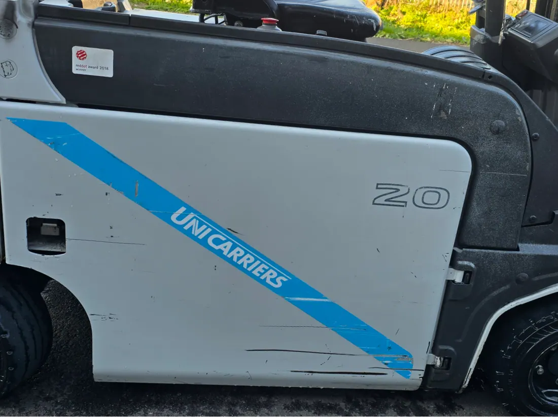 Engin de chantier propre après nettoyage