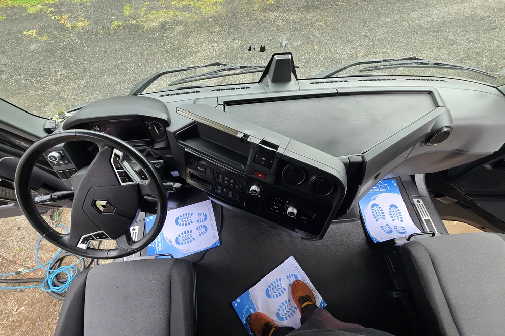 Cabine de camion après nettoyage