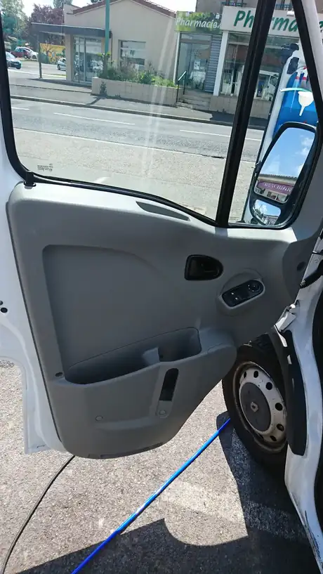 Cabine de camion reprise poste par poste