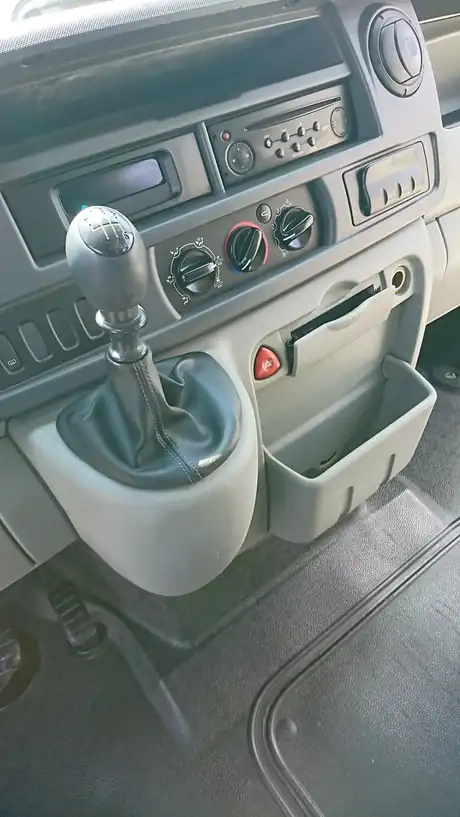 Camion de transport de farine nettoyé par Dôme Auto Clean
