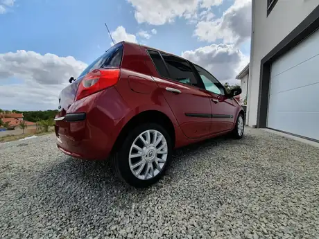 Renault Clio préparée de A à Z par Dôme Auto Clean