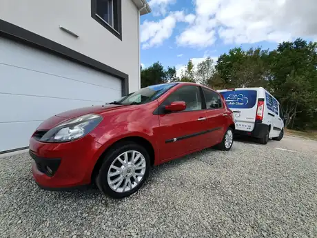 Renault Clio préparée de A à Z par Dôme Auto Clean
