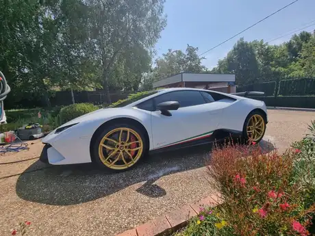 Voiture nettoyée à domicile par Dôme Auto Clean dans le Puy-de-Dôme